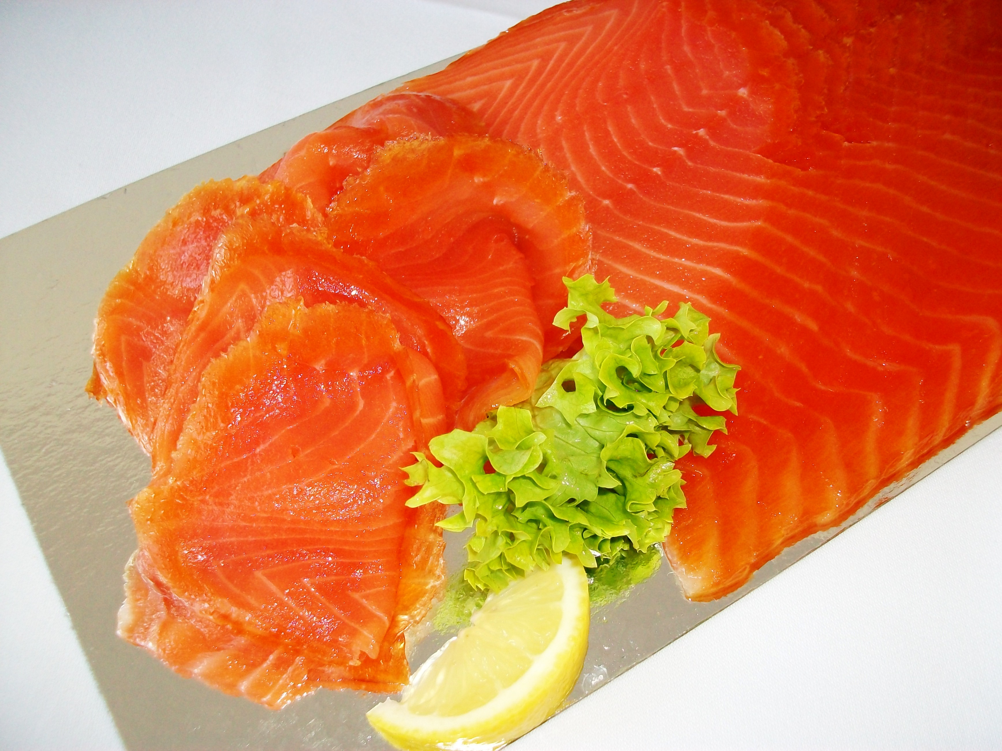 Nordic Salmon classic Räucherlachs geschnitten,ca. 500 g, inkl. 1 Gl. Sahnemeerrettich 45 g